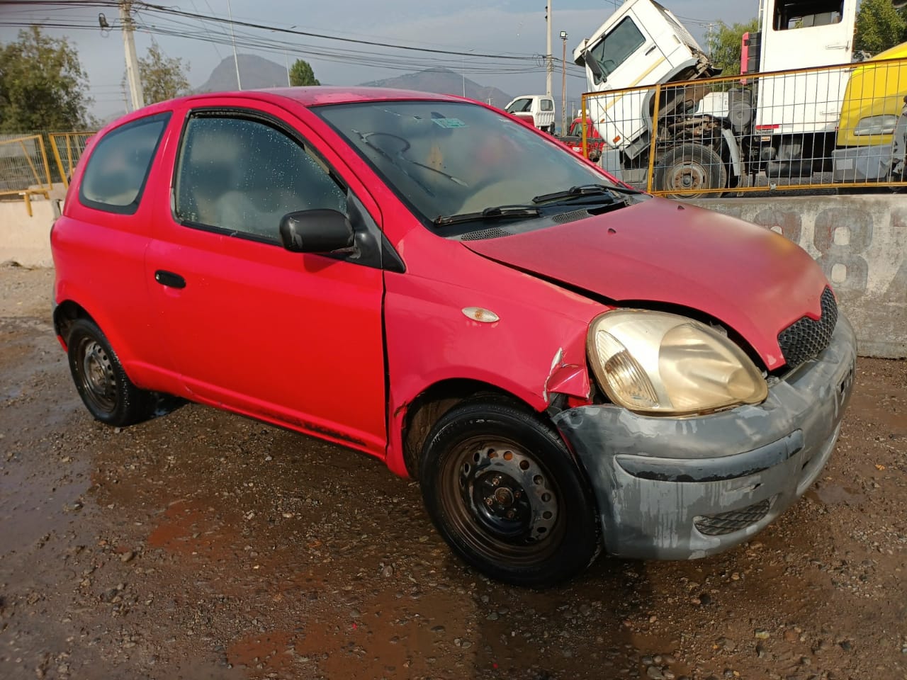  Toyota YARIS 2000    EN DESARME